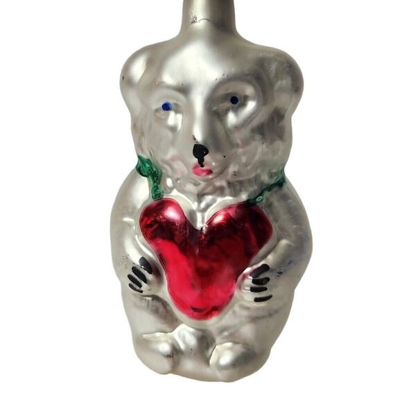 VTG BLOWN GLASS POLAR BEAR CHRISTMAS TREE ORNAMENT HEART ANIMAL HAND PAINTED - Picture 1 of 5
